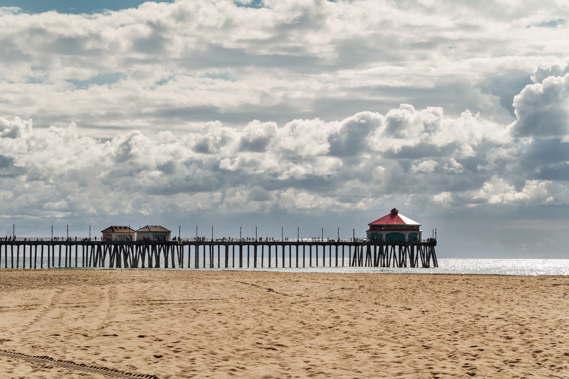 Huntington-Beach-Pier-under-a-cloudy-sky.-Need-a-Huntington-Beach-Divorce-Lawyer-Expert-help-is-available